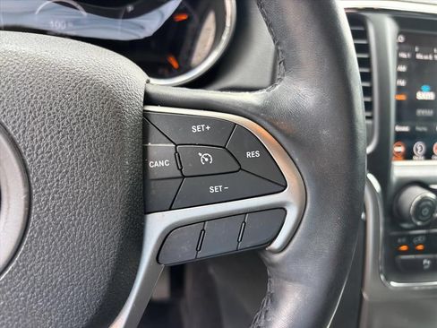 Used 2018 Jeep Grand Cherokee Limited AWD/4WD image 17
