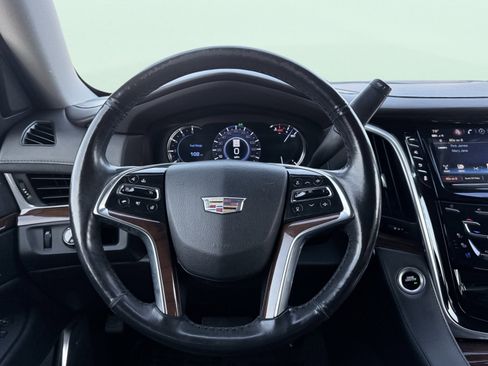 Used 2020 Cadillac Escalade ESV 2WD image 49