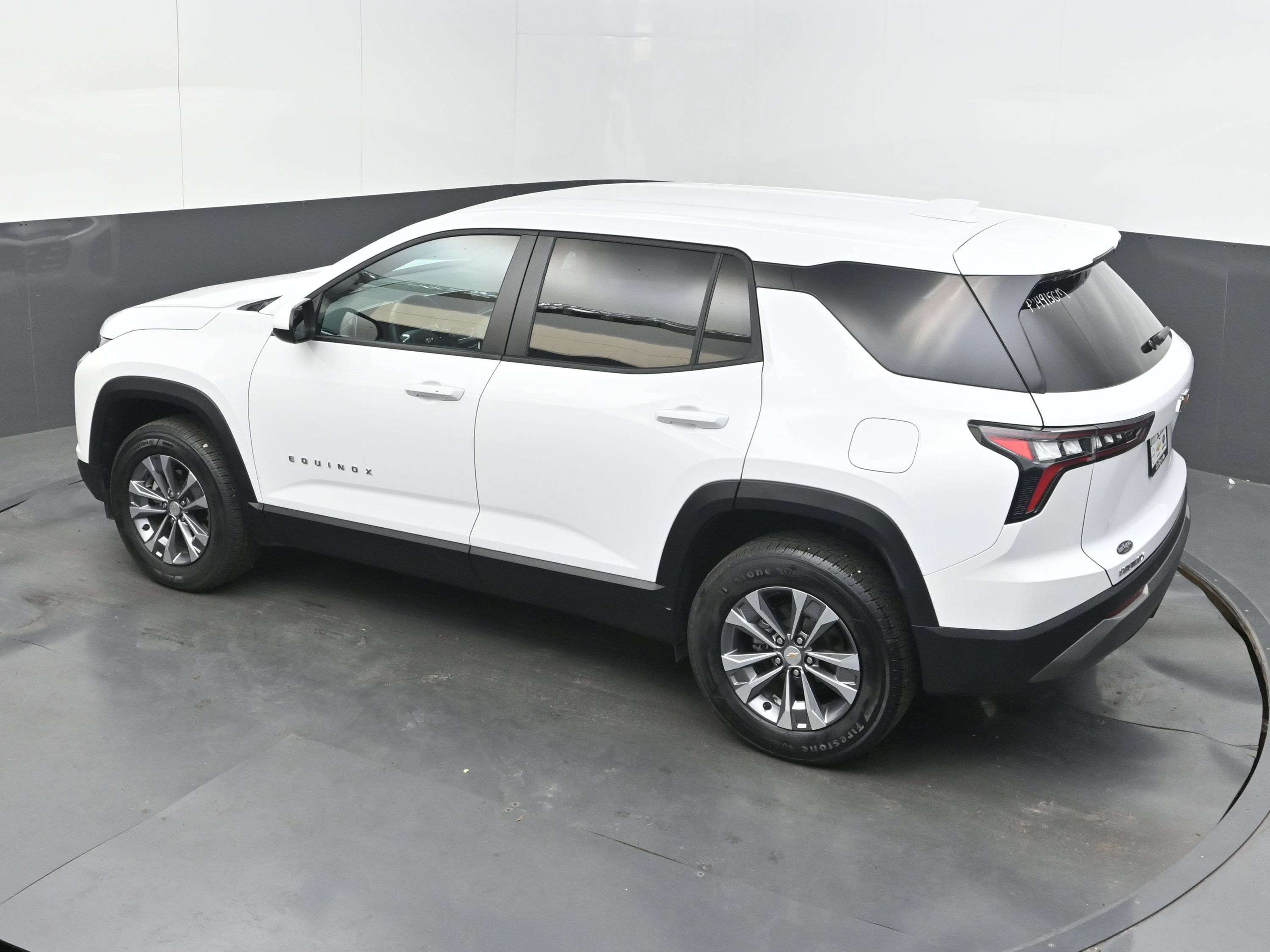 Used 2026 Chevrolet Equinox LT FWD image 37
