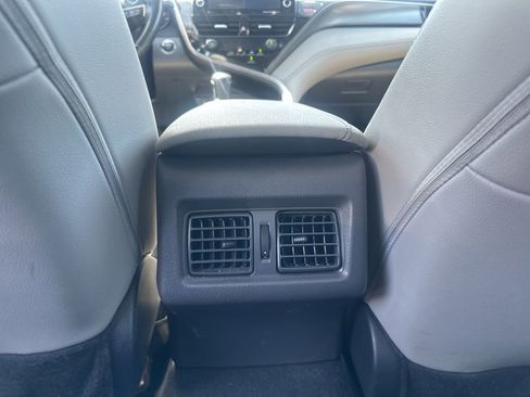 Used 2023 Toyota Camry XSE image 14