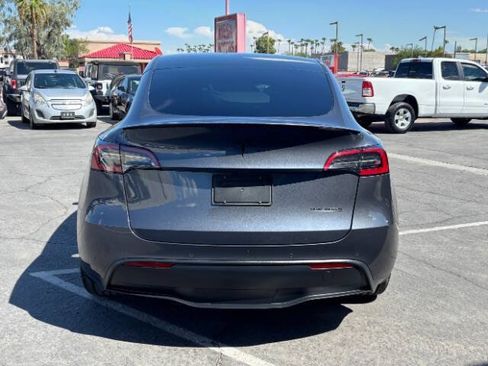 Used 2022 Tesla Model Y Performance AWD/4WD image 4
