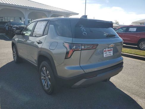 New 2026 Chevrolet Equinox LT image 3