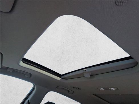 Used 2018 Chevrolet Traverse High Country image 13