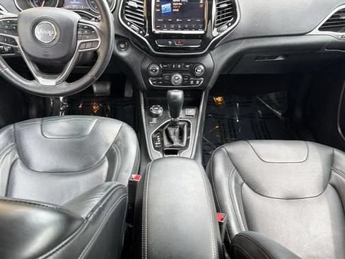 Used 2019 Jeep Cherokee Limited AWD/4WD image 10