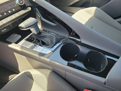New 2026 Hyundai Elantra SEL w/ Cargo Package FWD image 16