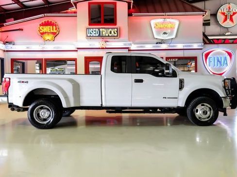 Used 2022 Ford F350 XL w/ STX Appearance Package AWD/4WD image 9