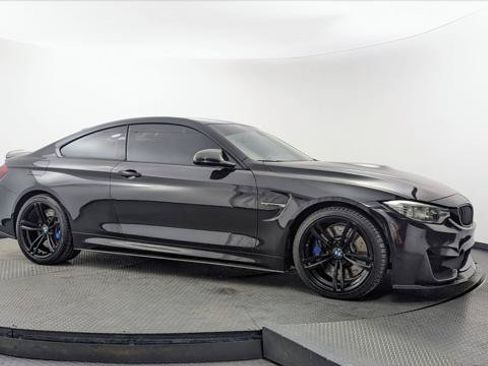 Used 2017 BMW M4 Coupe RWD image 6