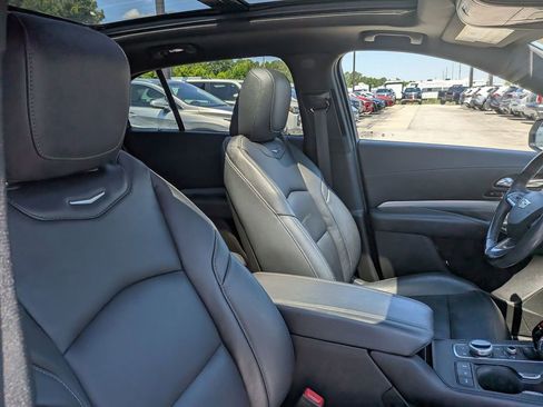 Used 2023 Cadillac XT4 Premium Luxury w/ Cold Weather Package FWD image 26