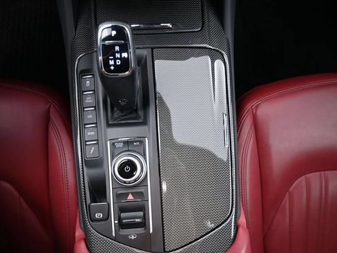 Used 2023 Maserati Levante GT AWD/4WD image 17