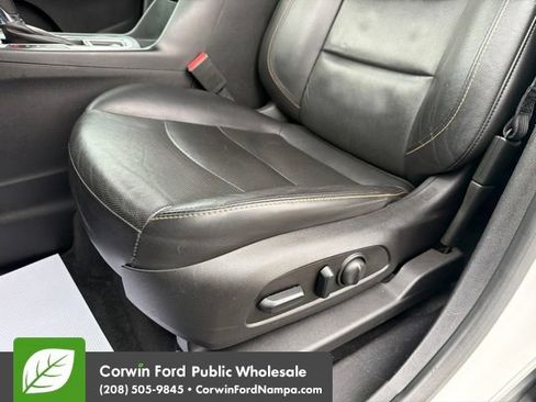 Used 2019 Chevrolet Equinox Premier AWD/4WD image 26
