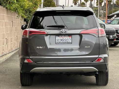 Used 2018 Toyota RAV4 XLE w/ All Weather Liner Package FWD image 7
