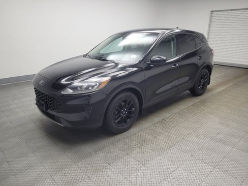 Used 2020 Ford Escape SE Sport image 2