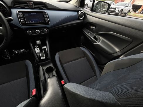 Used 2025 Nissan Versa SV image 34