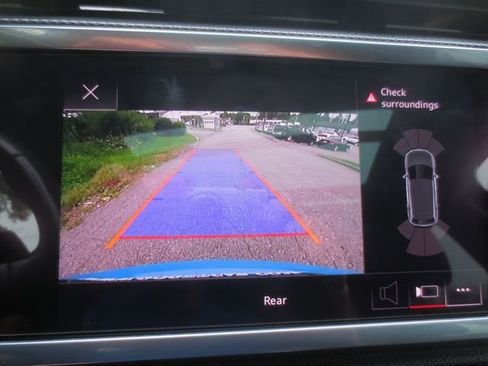 Used 2022 Audi Q3 2.0T Premium image 11