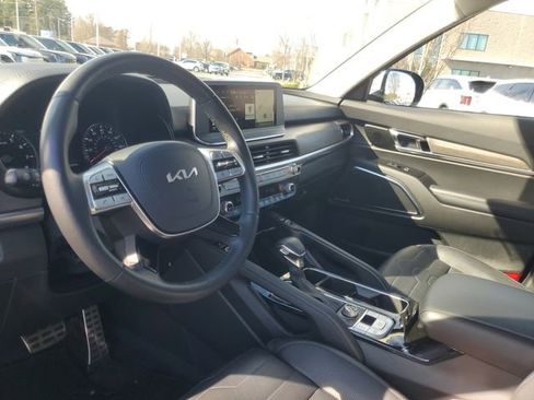 Used 2022 Kia Telluride SX w/ SX Prestige Package image 13