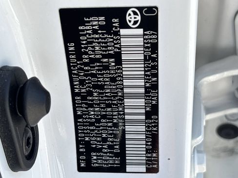 Used 2021 Toyota Corolla SE image 32