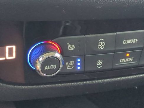 Used 2020 Buick Enclave Avenir w/ Avenir Technology Package FWD image 29