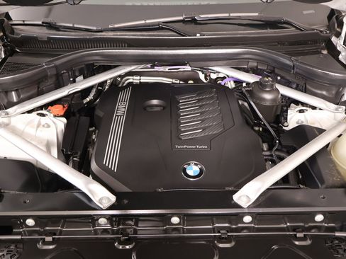 Used 2023 BMW X5 xDrive40i w/ M Sport Package AWD/4WD image 21