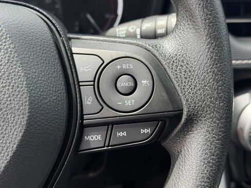 Used 2025 Toyota RAV4 XLE w/ Convenience Package FWD image 23
