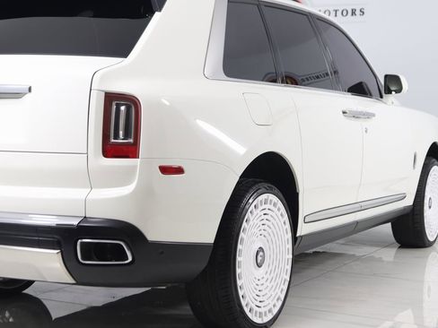 Used 2020 Rolls-Royce Cullinan image 71