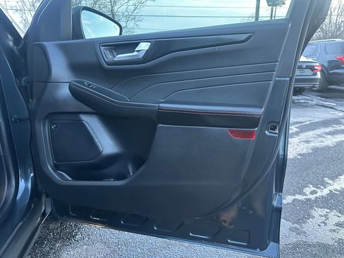 Used 2022 Ford Escape SEL w/ SEL Stealth AWD Package image 25