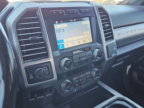 Used 2019 Ford F250 Platinum w/ Platinum Ultimate Package image 20