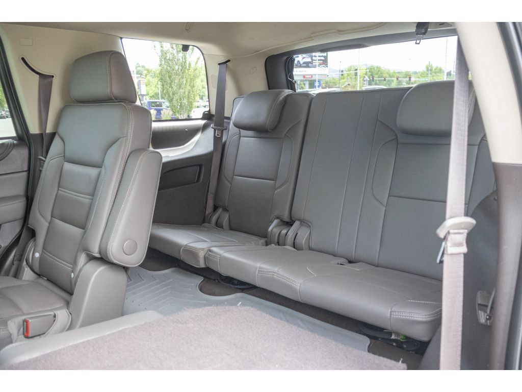 Used 2019 GMC Yukon Denali w/ Denali Ultimate Package AWD/4WD image 16
