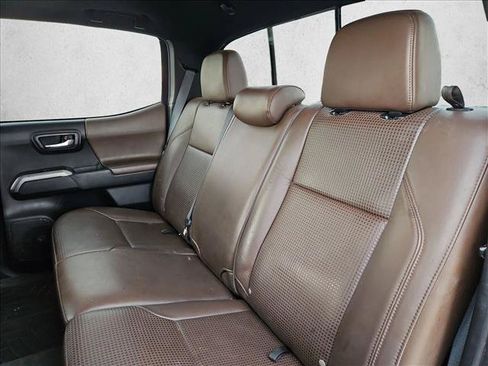 Used 2019 Toyota Tacoma Limited RWD image 17