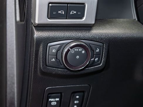 Used 2019 Ford F150 Platinum w/ Equipment Group 701A Luxury AWD/4WD image 21