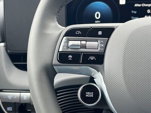 Certified 2025 Hyundai Ioniq 5 SEL image 31