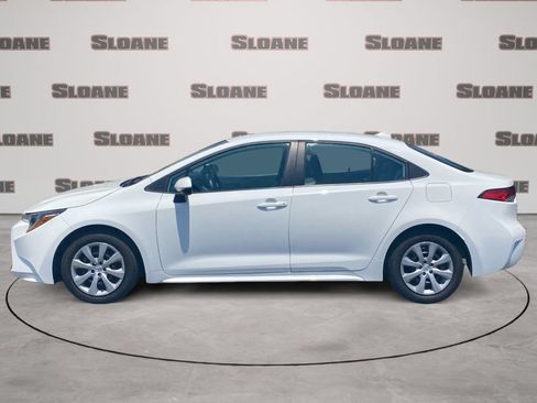 Used 2023 Toyota Corolla LE FWD image 2
