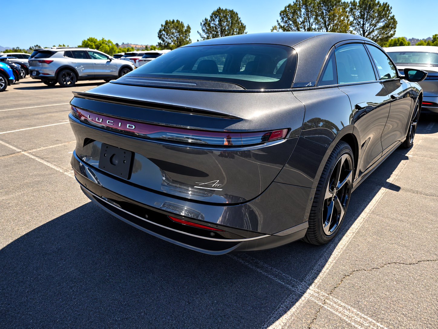 Used 2025 Lucid Air Touring AWD/4WD image 4