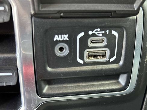 Used 2020 Jeep Gladiator Rubicon AWD/4WD image 35