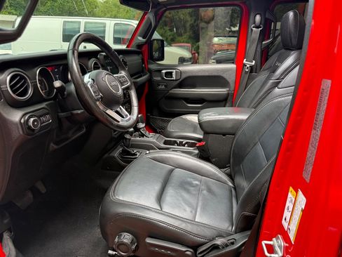 Used 2020 Jeep Wrangler Unlimited Sahara AWD/4WD image 9
