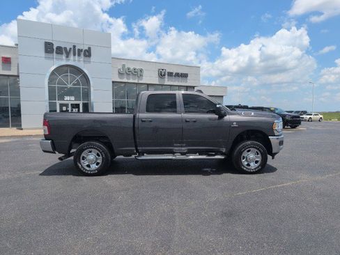 Used 2024 RAM 2500 Tradesman w/ Chrome Appearance Group AWD/4WD image 8
