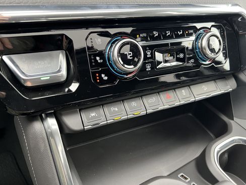 New 2026 GMC Sierra 1500 Denali w/ Denali Reserve Package image 36