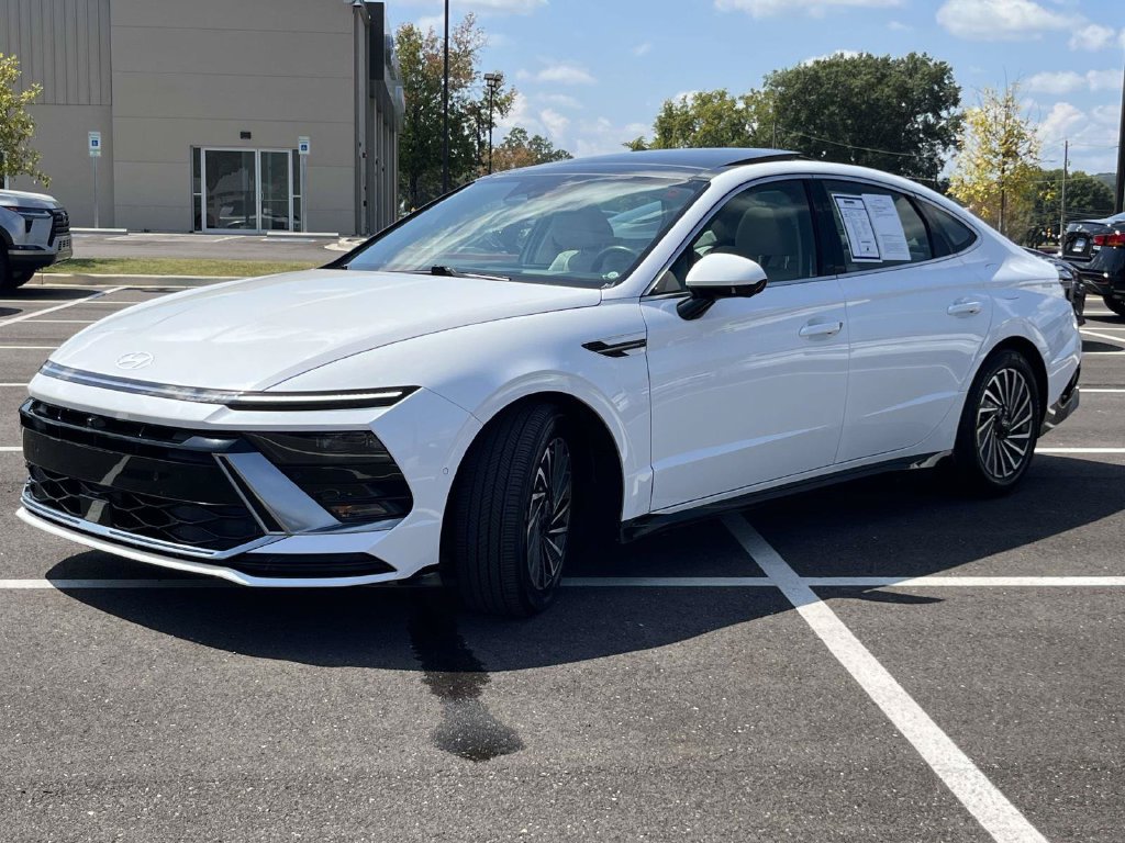 Certified 2025 Hyundai Sonata Limited FWD image 7