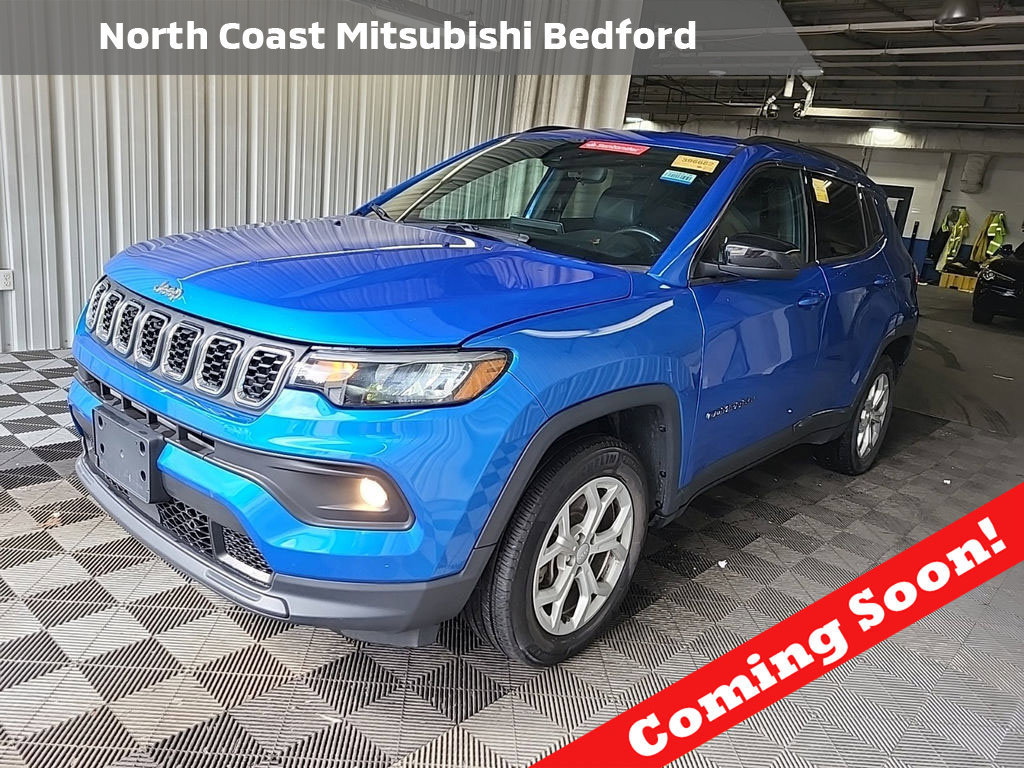 Used 2024 Jeep Compass Latitude w/ Altitude Special Edition AWD/4WD image 1