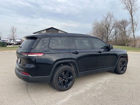 Used 2023 Jeep Grand Cherokee L Laredo image 3