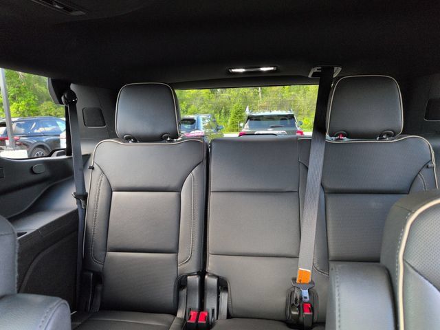 Used 2023 GMC Yukon SLT AWD/4WD image 29