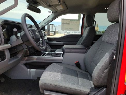 New 2025 Ford F250 XLT w/ Black Appearance Package AWD/4WD image 19