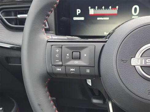 New 2026 Nissan Kicks SR image 19