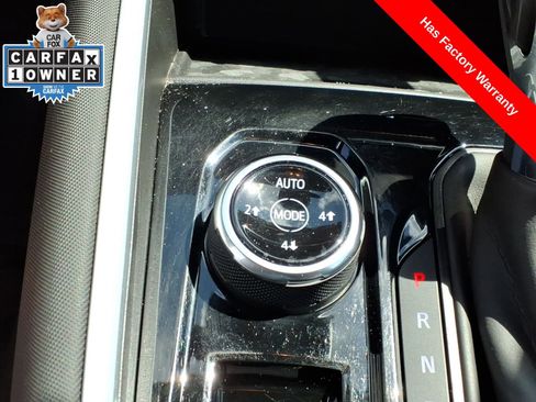 Used 2024 Chevrolet Colorado Z71 w/ Z71 Convenience Package 2 AWD/4WD image 25