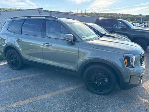Used 2025 Kia Telluride EX X-Line AWD/4WD image 2