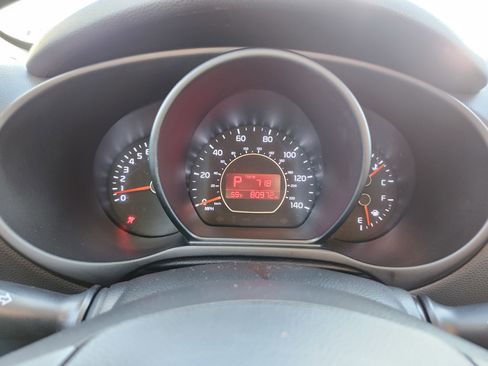 Used 2017 Kia Soul + FWD image 21
