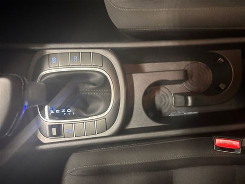 Used 2025 Hyundai Kona SEL image 41