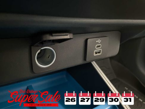 New 2025 Ford Maverick XLT w/ XLT Luxury Package image 36