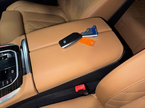 Certified 2025 BMW X5 xDrive50e w/ M Sport Package image 29