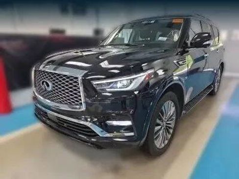 Used 2018 INFINITI QX80 4WD w/ Driver Assistance Package image 4
