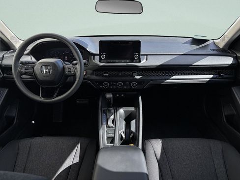 Certified 2025 Honda Accord SE image 28